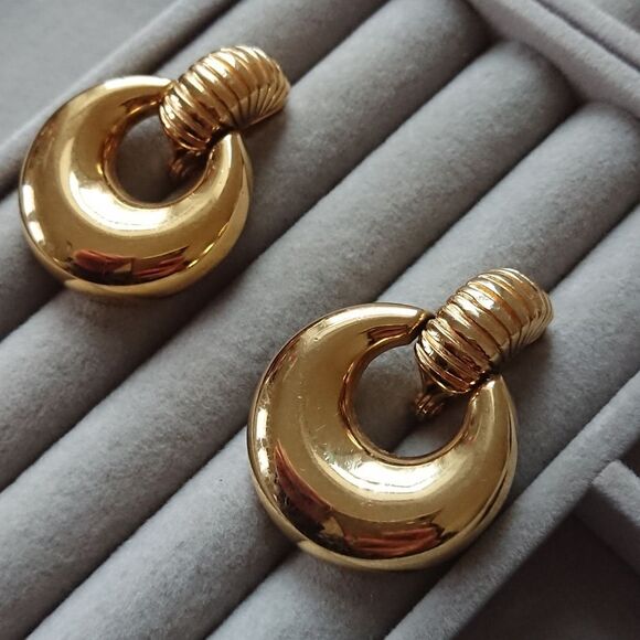 Vintage Big Monet Doorknocker Statement – Clip On Earrings - Picture 1 of 10